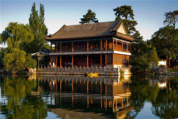 中國十大夏季旅游勝地，適合夏天旅游的地方有哪些