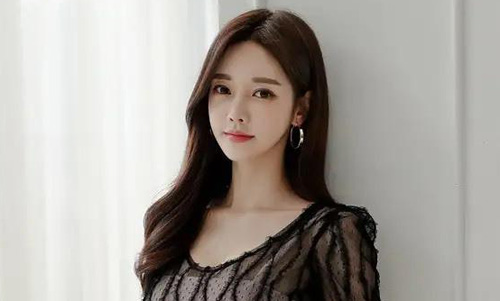 女人簡(jiǎn)單氣質(zhì)一句話，女人魅力和氣質(zhì)的句子